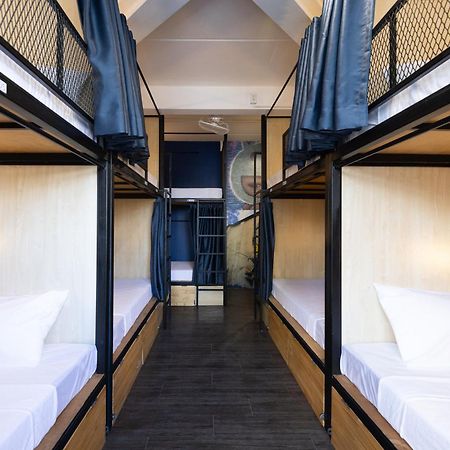 Marco Polo Phuket Poshtel & Bistro Hostel Ruang foto