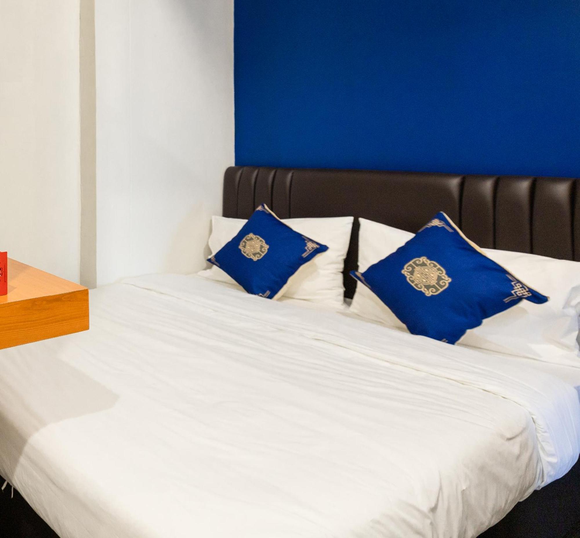 Marco Polo Phuket Poshtel & Bistro Hostel Ruang foto