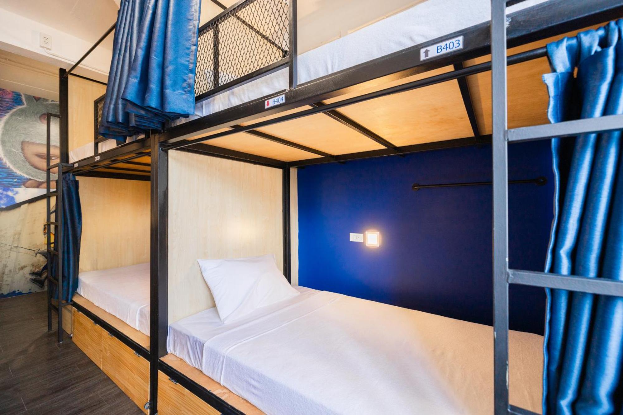 Marco Polo Phuket Poshtel & Bistro Hostel Ruang foto