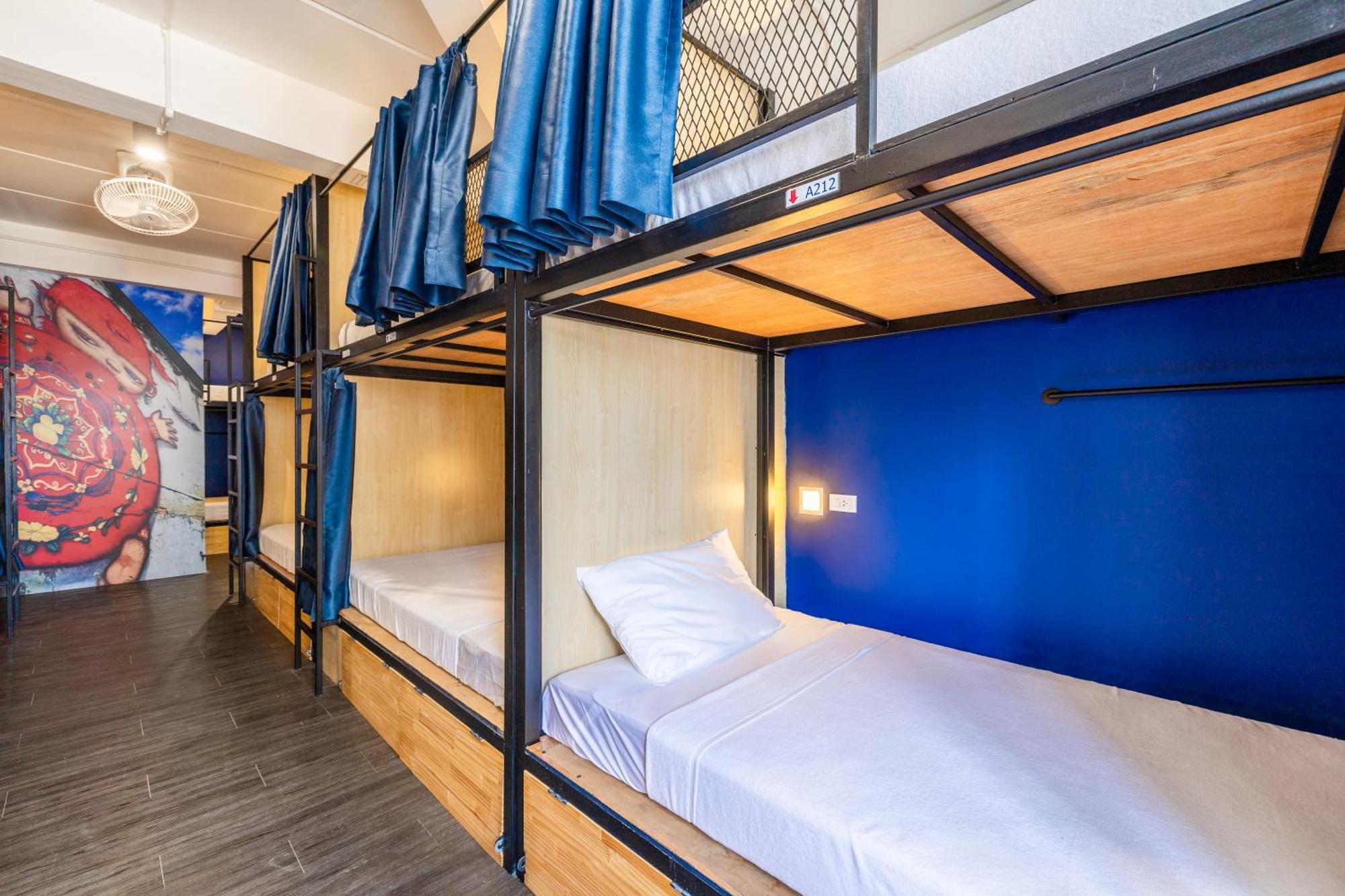 Marco Polo Phuket Poshtel & Bistro Hostel Ruang foto